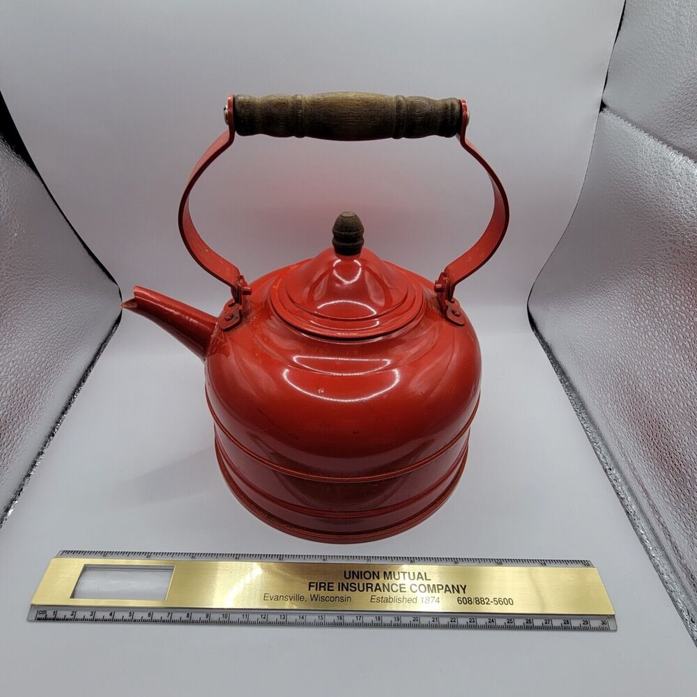 Vintage Nevco Early American design tea kettle - (PLEASE READ DESCRIPTION)